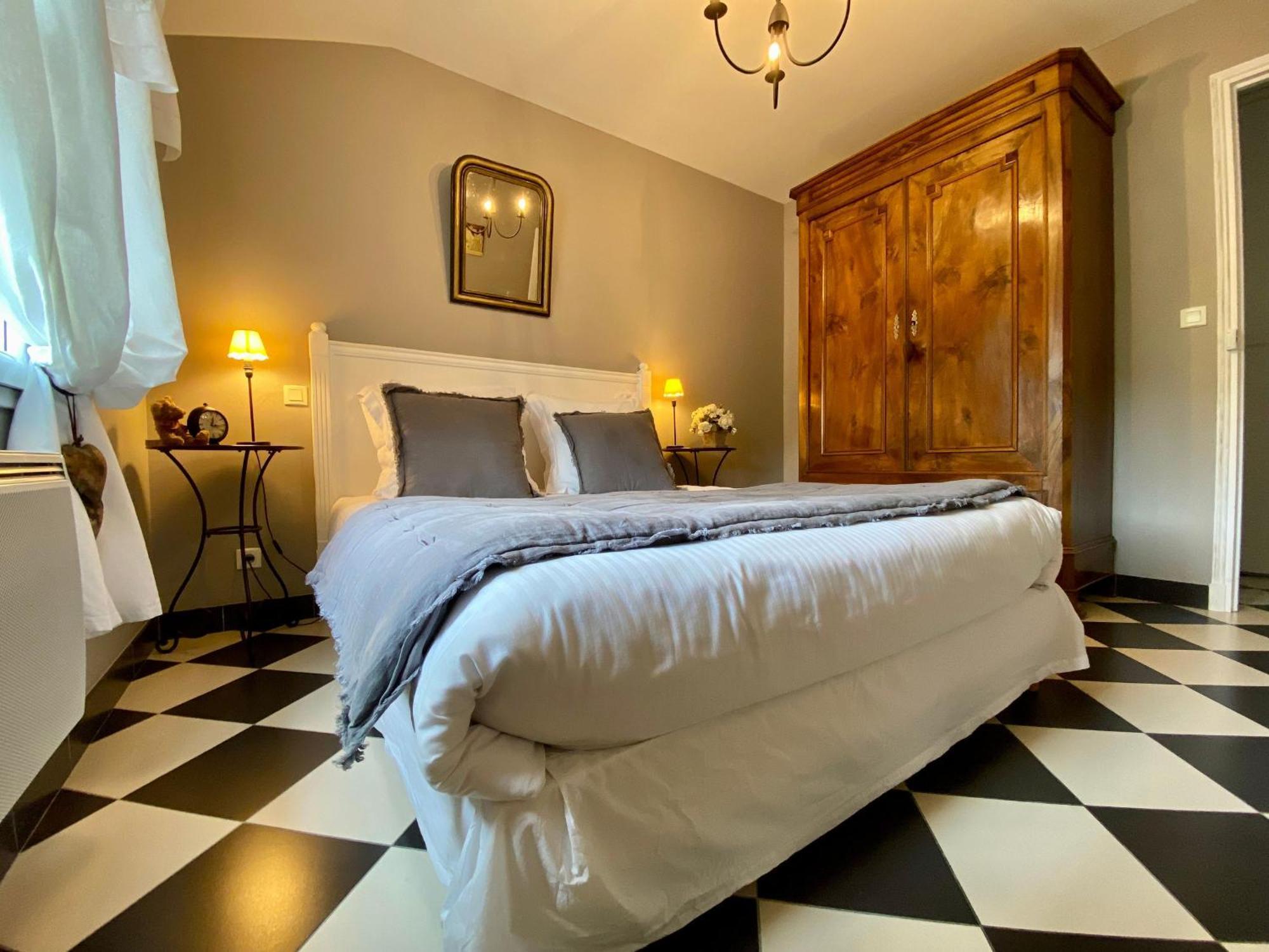 Gite De Charme Avec Piscine Chauffee Et Wifi - 2 Chambres - Fr-1-306-803 Chateauthebaud ภายนอก รูปภาพ